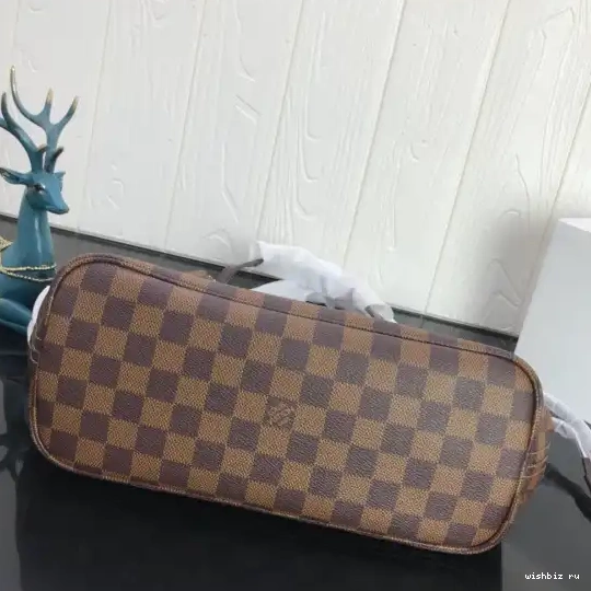 WIS PM LOUIS NEVERFULL VUITTON 0527